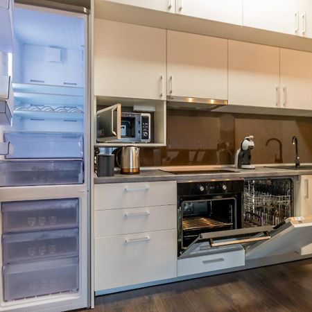 Modern Downtown Apartment Клуж-Напока Екстериор снимка
