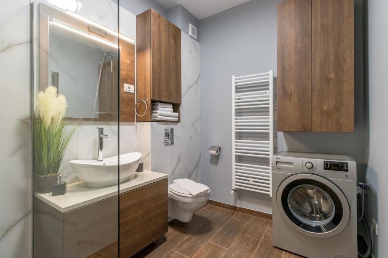 Modern Downtown Apartment Клуж-Напока Екстериор снимка