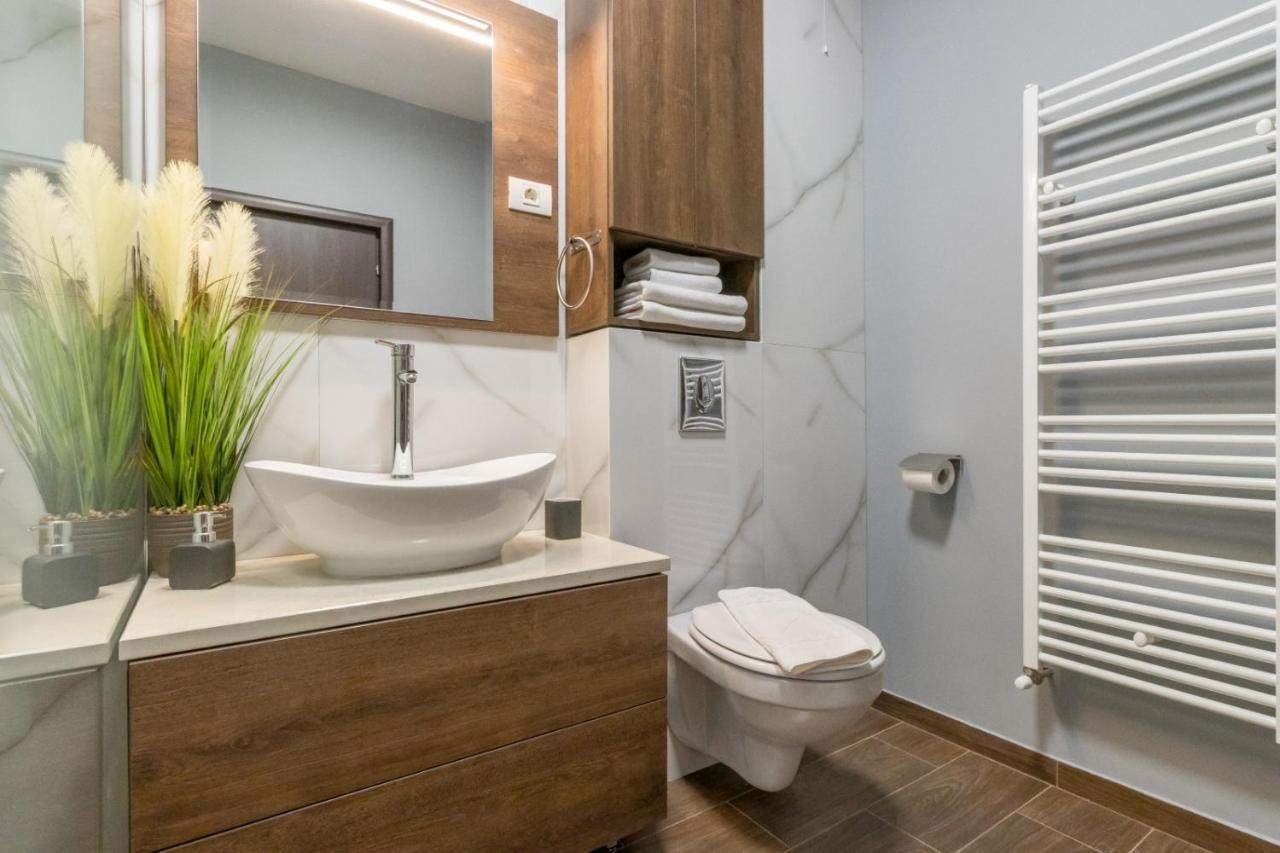 Modern Downtown Apartment Клуж-Напока Екстериор снимка
